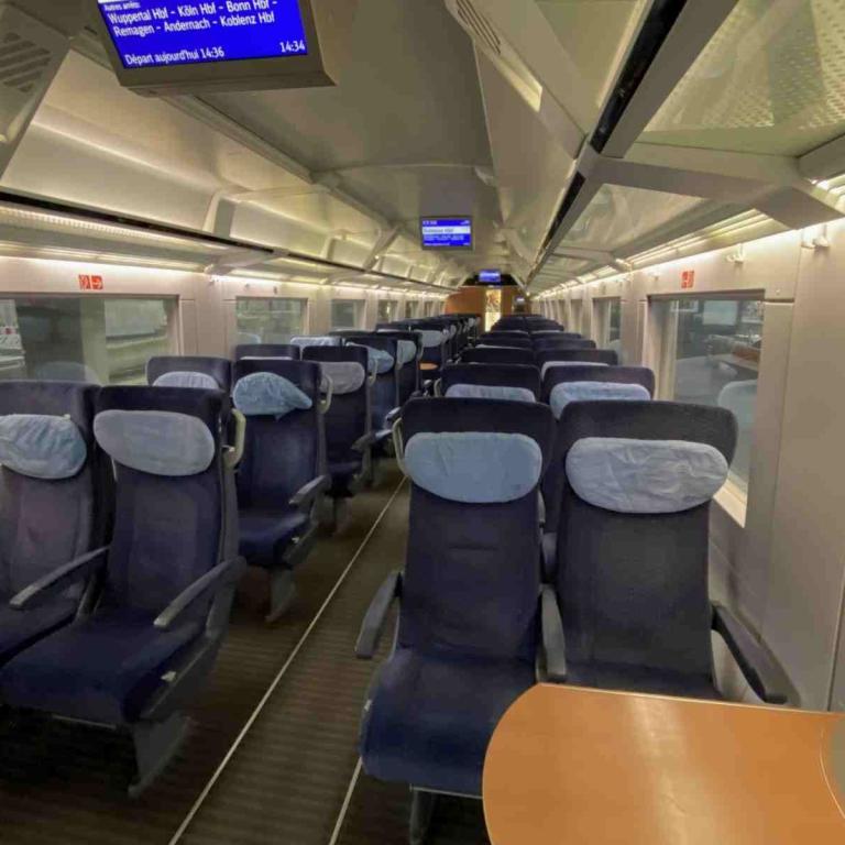 ICE2 2. Klasse Großraumwagen
