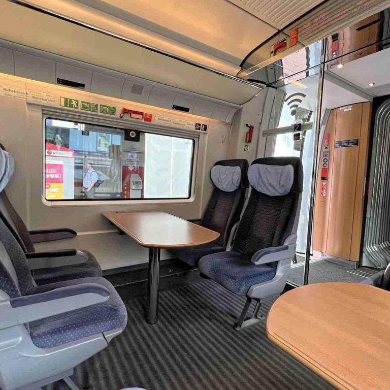 ICE-T 2. Klasse Vierertisch