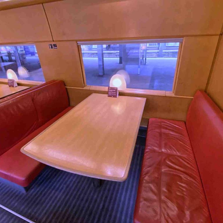 ICE-T Bordrestaurant Vierertisch