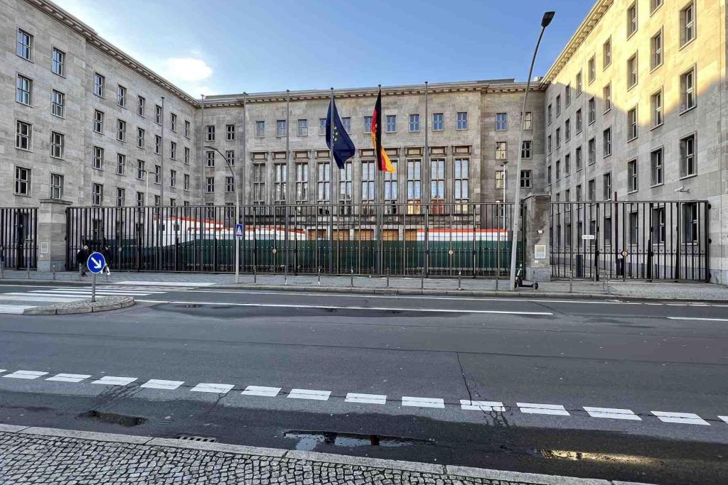 IMG_5645 Berlin Bundesfinanzministerium