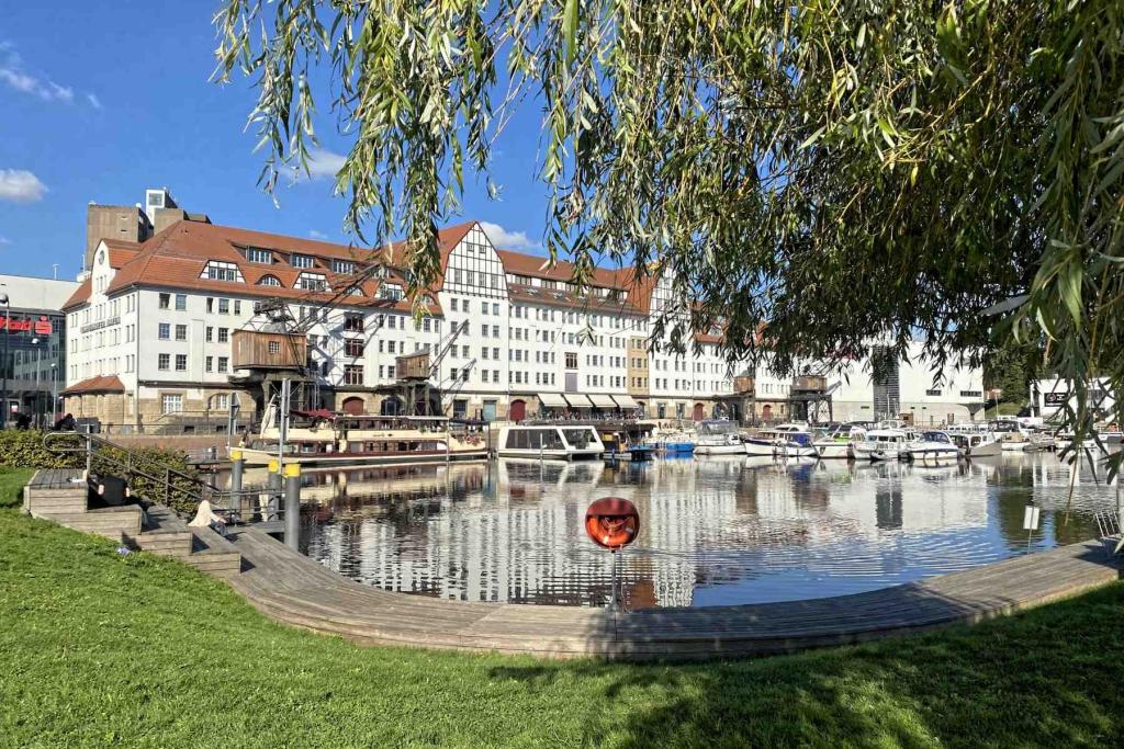 Berlin Tempelhof Hafen