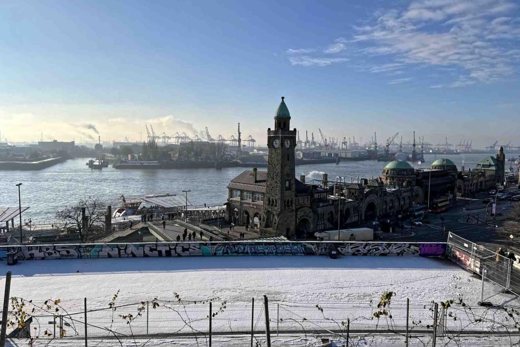 Hamburg Landungsbrücken