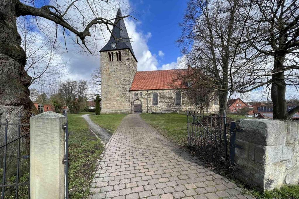 Völksen Johanneskirche