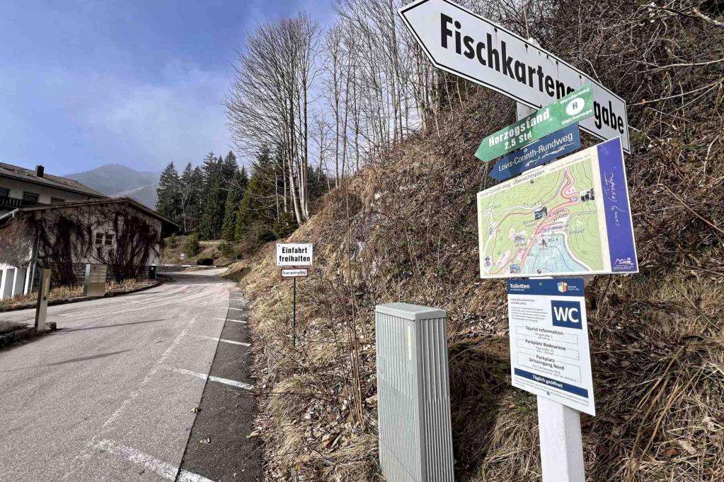 Urfeld Wegweiser