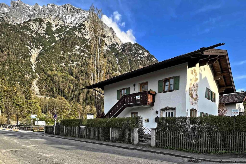 Mittenwald Almroeserl