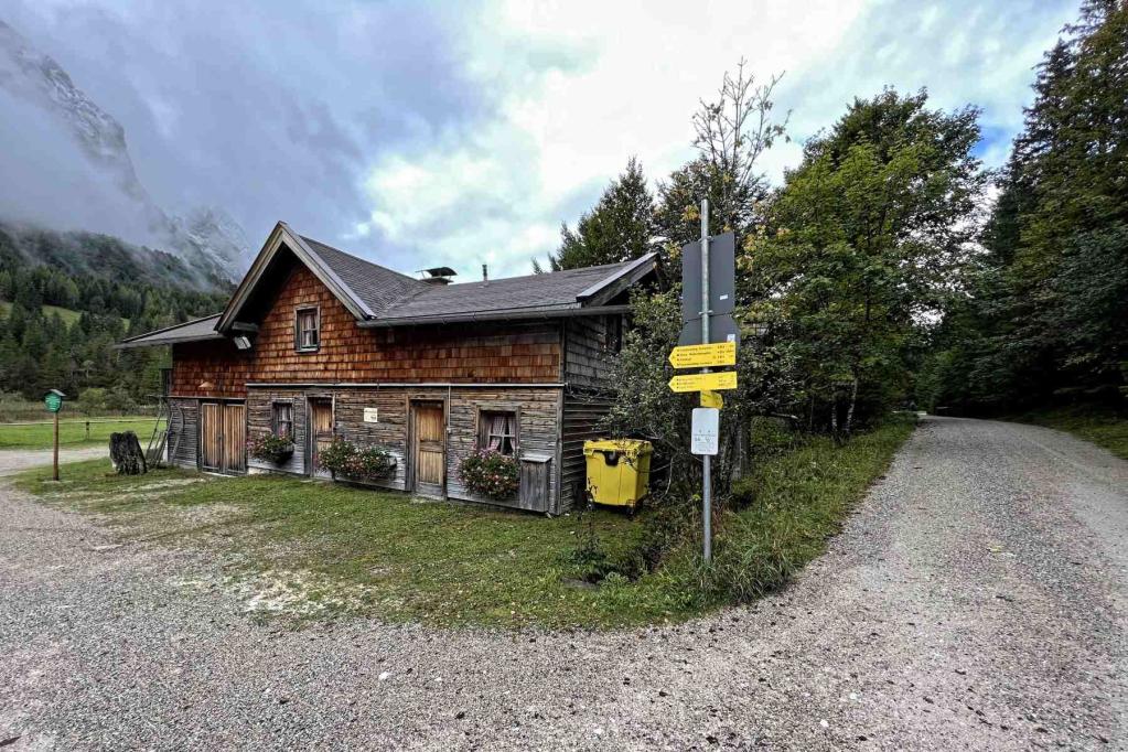 Mittenwald Ferchensee Bushaltestelle